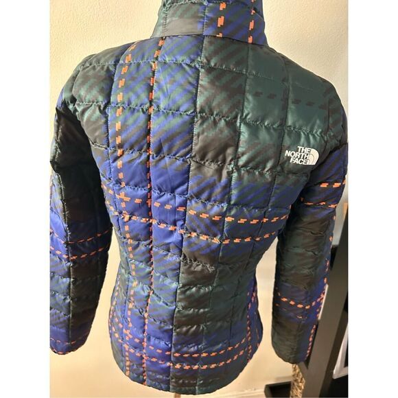 The North Face Women's Printed ThermoBall™ Eco Jacket 2.0 size xs - Picture 4 of 5